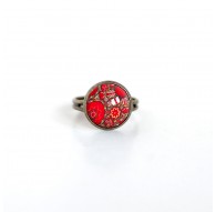 Kleiner Cabochon Ring, Inspiration rote Blumen Hindu Bronze