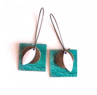 Boucles d'oreilles, pendantes, fantaisie,  imitation cuir turquoise craquelé, artisanat