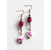 Pendientes colgante largo, flor fucsia porcelana, ágata fucsia, bronce