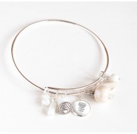 Armband Binsen, versilbert, weiße Perlen und 12 mm Cabochon