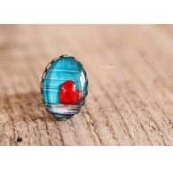 ovaler Cabochonring, kleines rotes Herz, Liebe
