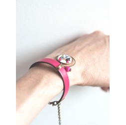 Bracelet gris en cuir, cabochon dahlia rose