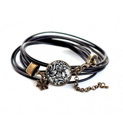 Cabochon bracelet, black leather, black and white flowers, bronze