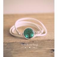 Weißes Lederimitat Manschettenarmband, Cabochon Lebensbaum, Grün