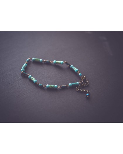 Pulsera fina, tonos de azul, bronce