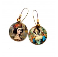 Boucles d'oreilles asymétrique Ladies époque Renaissance, bronze