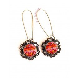 Small lightweight earrings Indian inspiration, intense red and pink